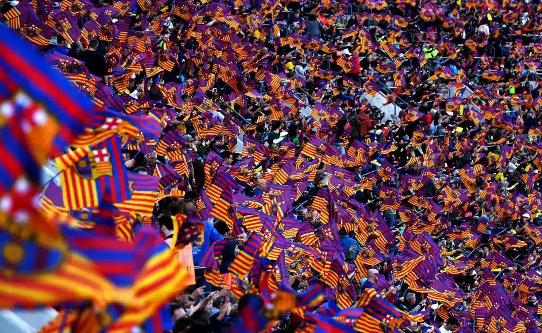 برشلونة يؤمن مستقبل نجومه بتجديد العقود